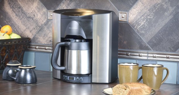 automatic coffee maker with water line